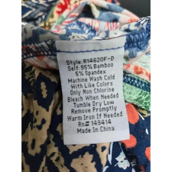 Johnny Was Swing Top Crew Neck Soft Stretch Bamboo Blended Size XS - Picture 4 of 4